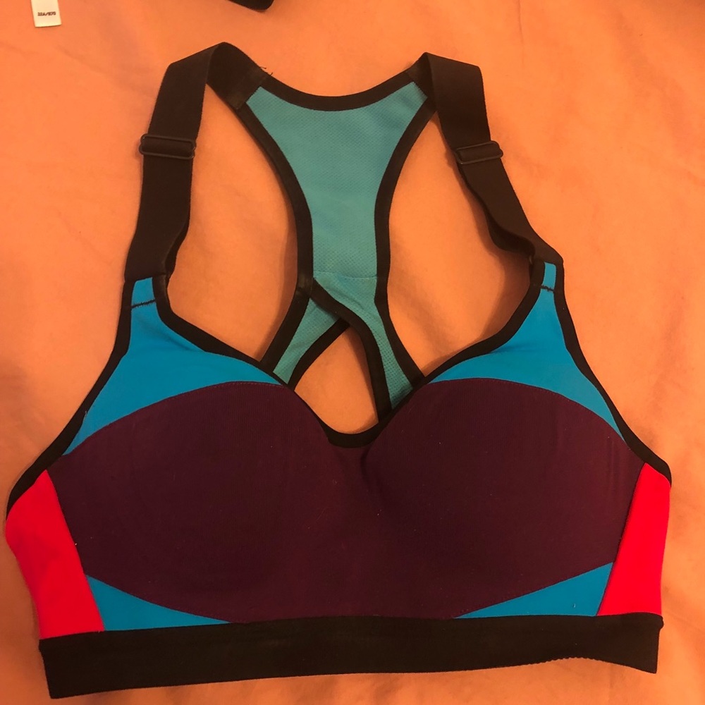 Victoria Secret Incredible Sports Bra 32A